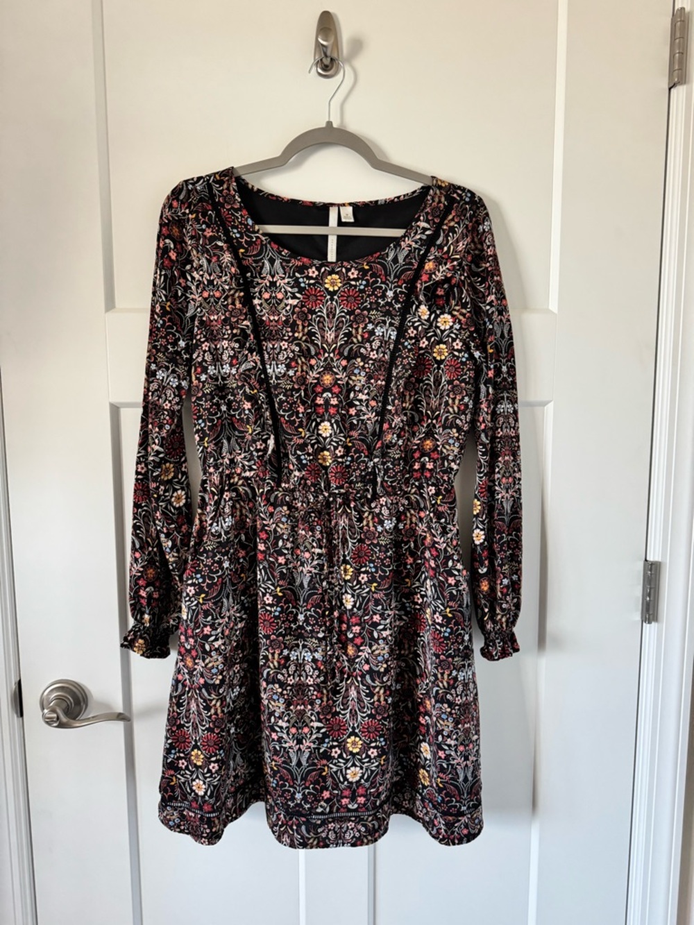LC Lauren Conrad Black Floral Long Sleeve Dress Size M
